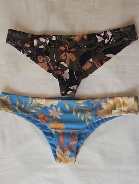 2 Bikini Cheeky Bottoms